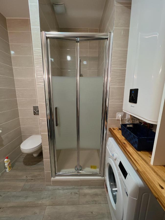 בריב-לה-גייארד Accueillant T2 Renove Clim Centre Ville Terrasse מראה חיצוני תמונה